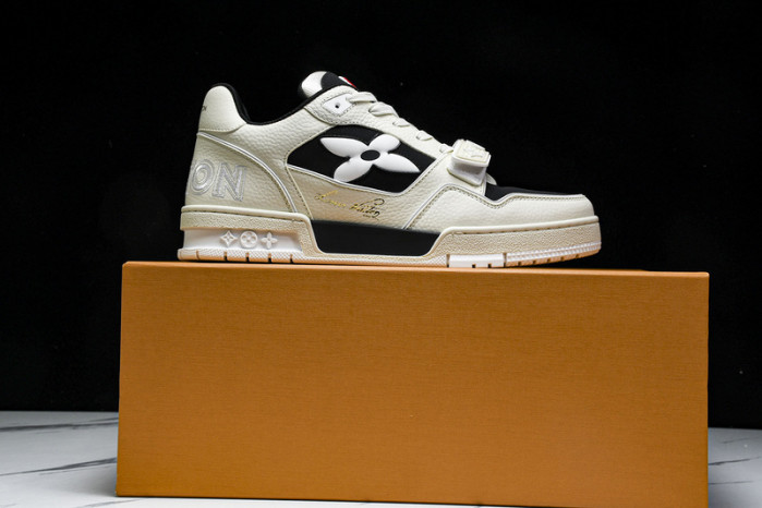 L1VV TRAINER