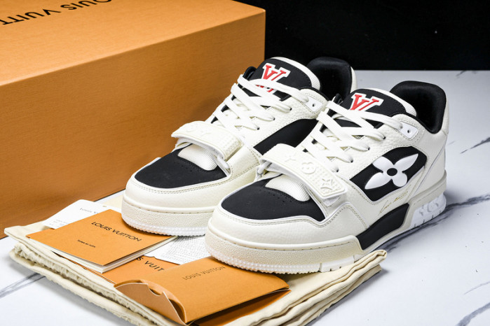 L1VV TRAINER