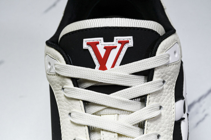 L1VV TRAINER