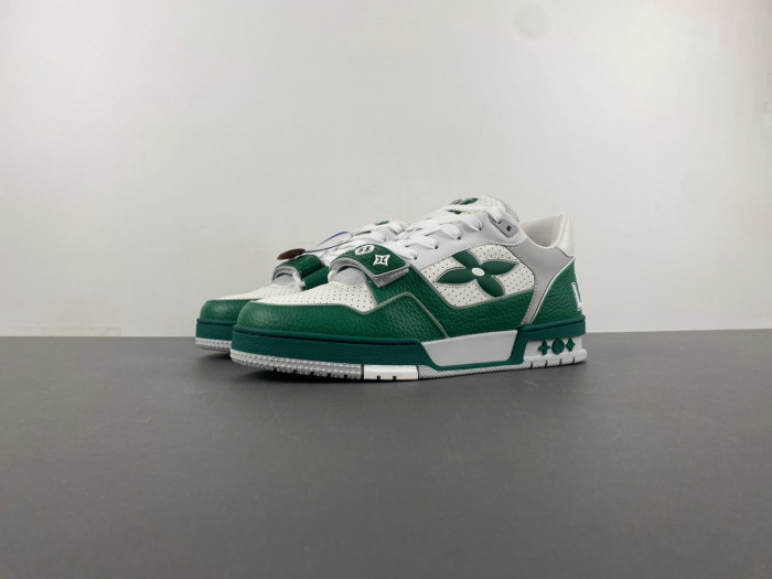 L1VV TRAINER