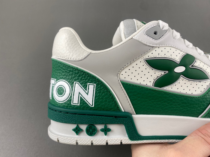 L1VV TRAINER