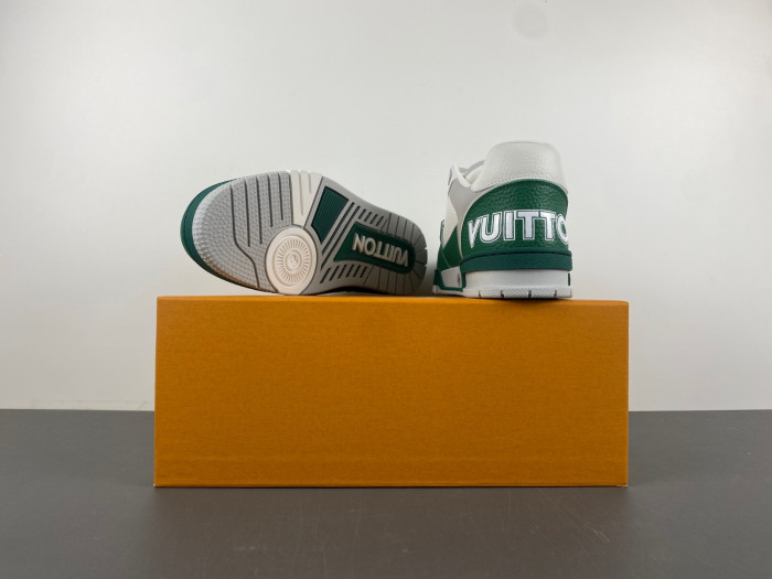 L1VV TRAINER