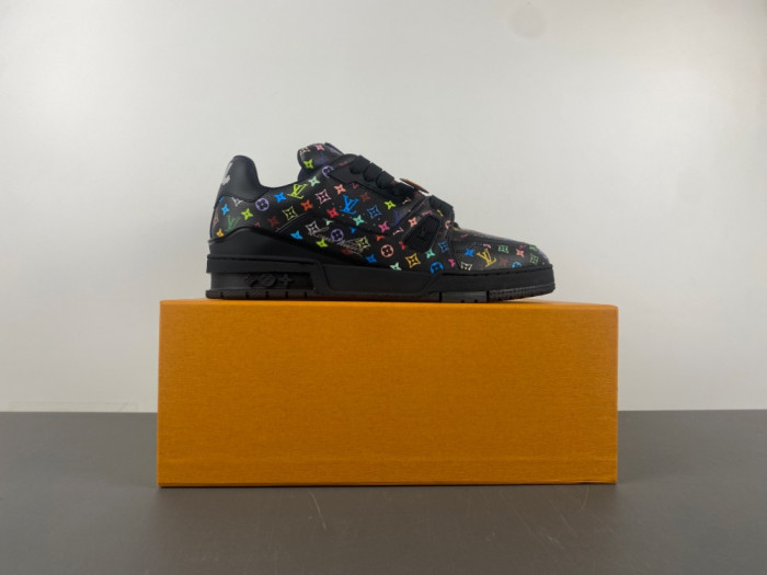 L1VV TRAINER