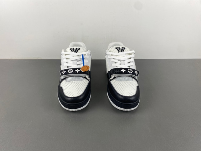 L1VV TRAINER