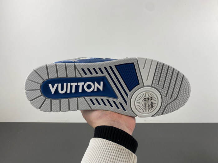 L1VV TRAINER