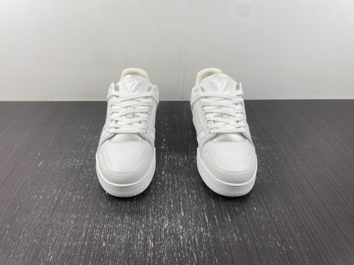 L1VV TRAINER