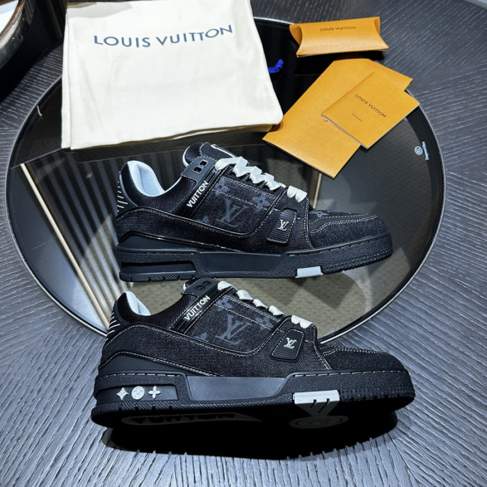 L1VV TRAINER