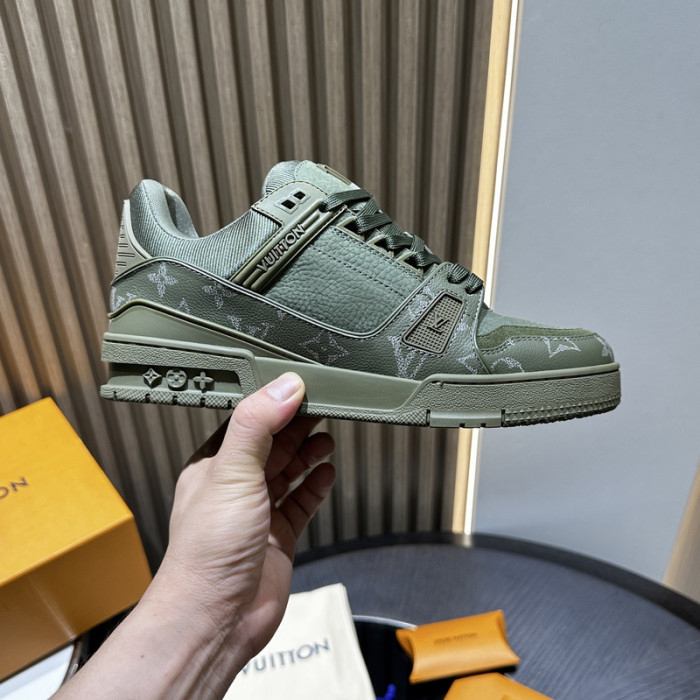 L1VV TRAINER