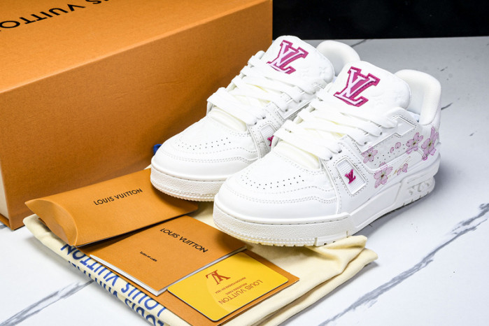 L1VV TRAINER