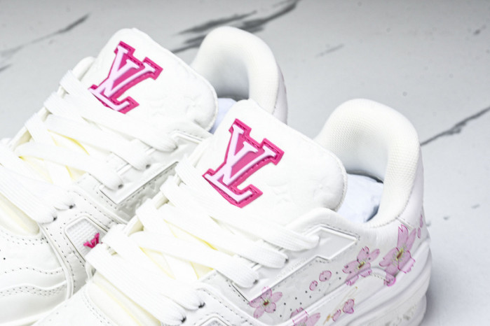 L1VV TRAINER