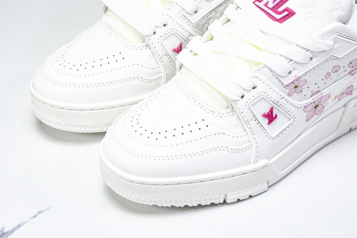 L1VV TRAINER