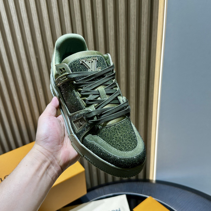 L1VV TRAINER