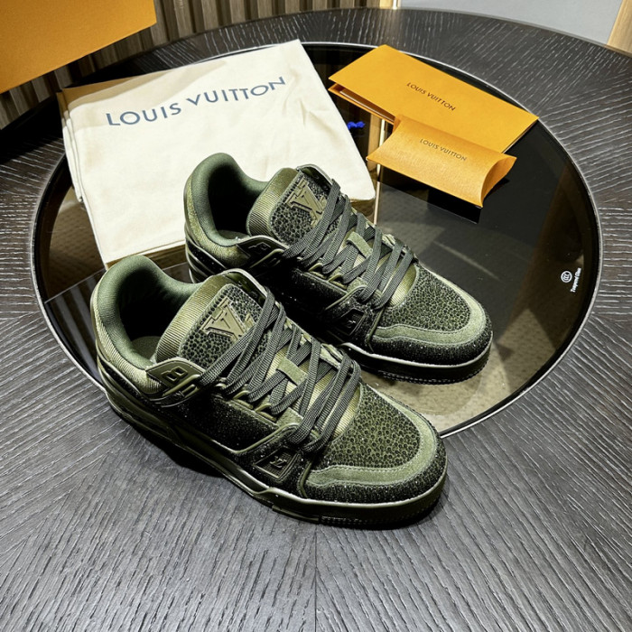 L1VV TRAINER