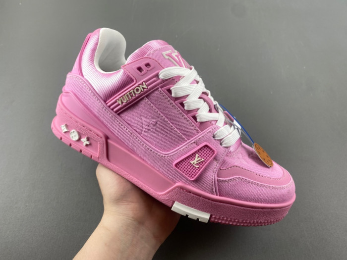 L1VV TRAINER