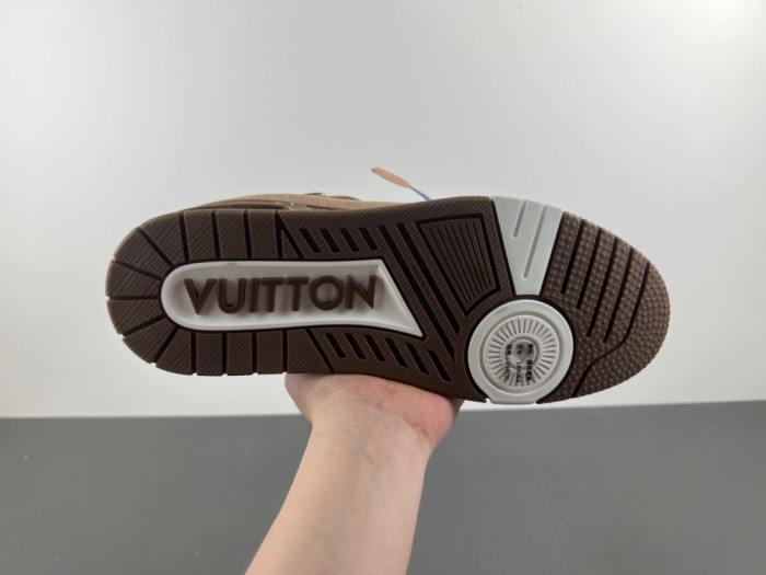 L1VV TRAINER