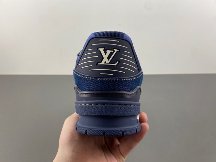 L1VV TRAINER