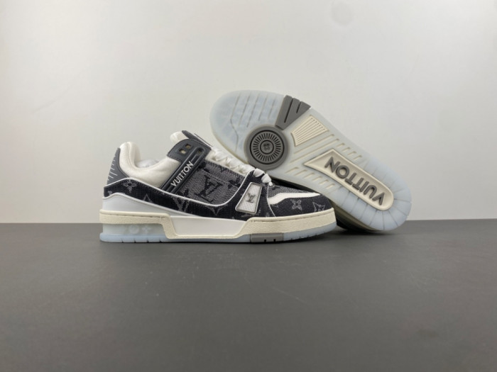 L1VV TRAINER