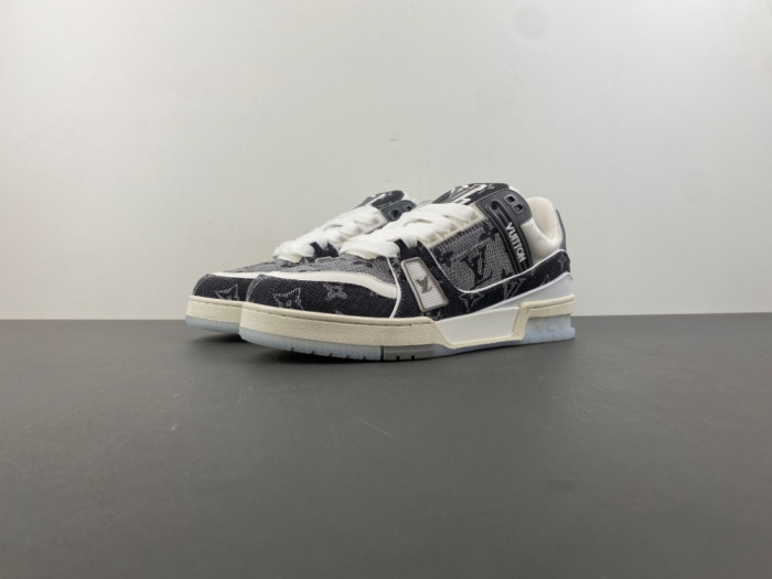 L1VV TRAINER