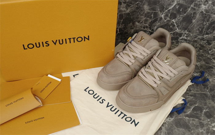L1VV TRAINER