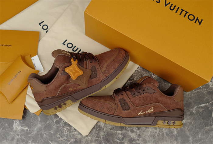 L1VV TRAINER