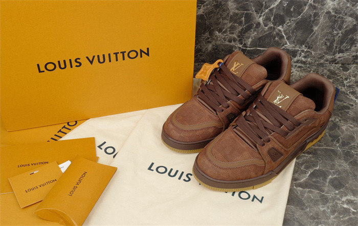 L1VV TRAINER