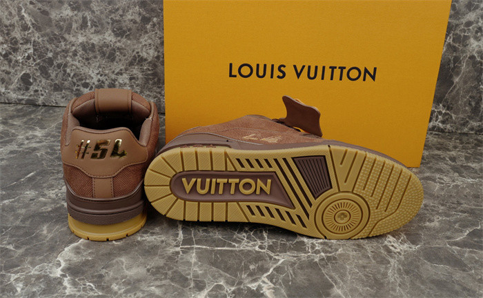 L1VV TRAINER
