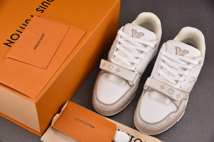 L1VV TRAINER