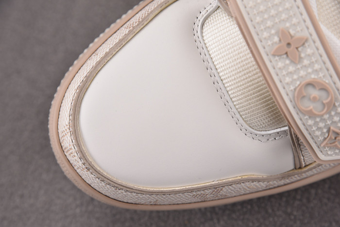 L1VV TRAINER