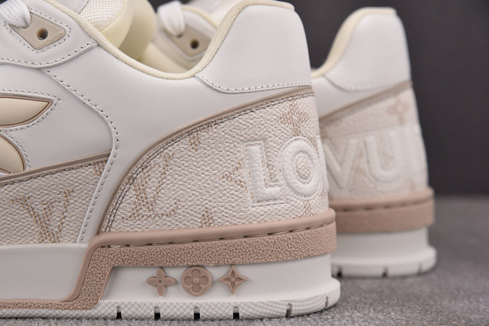 L1VV TRAINER