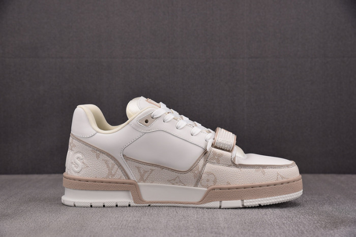 L1VV TRAINER