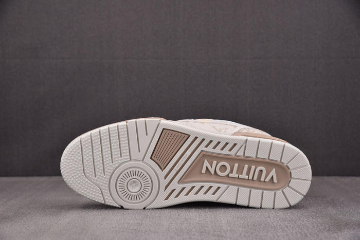 L1VV TRAINER