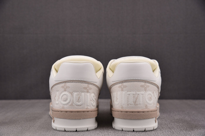 L1VV TRAINER