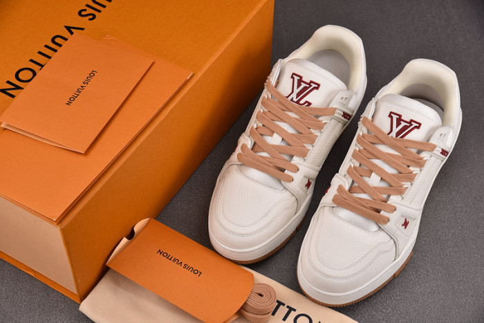 L1VV TRAINER