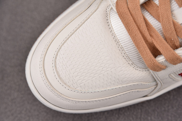 L1VV TRAINER
