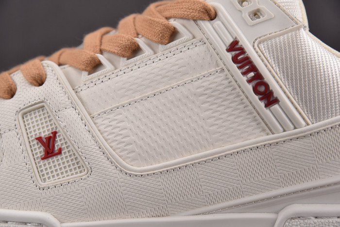 L1VV TRAINER