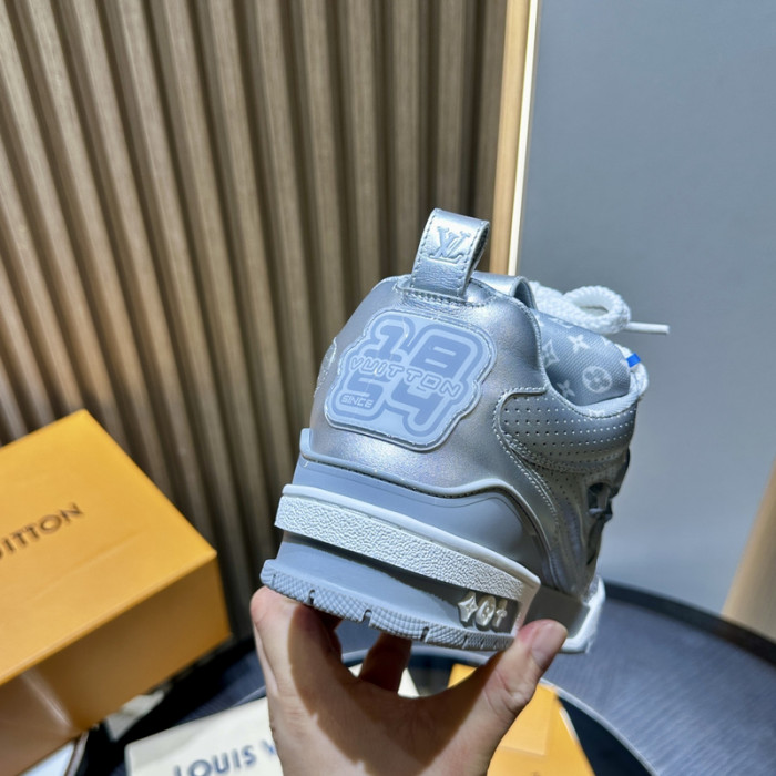 L1VV TRAINER