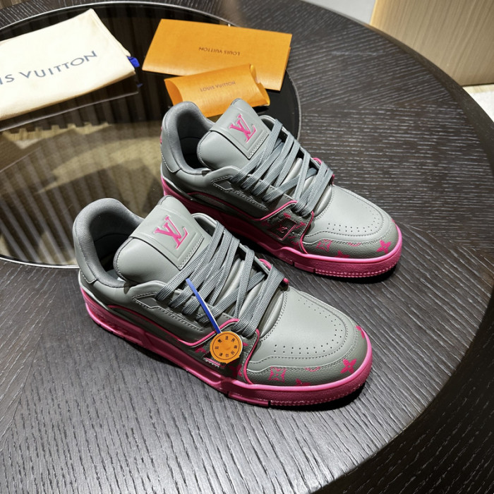 L1VV TRAINER