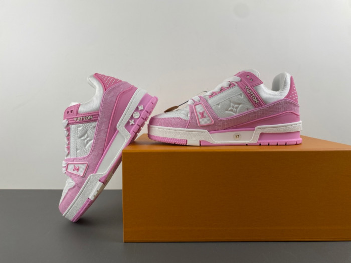 L1VV TRAINER