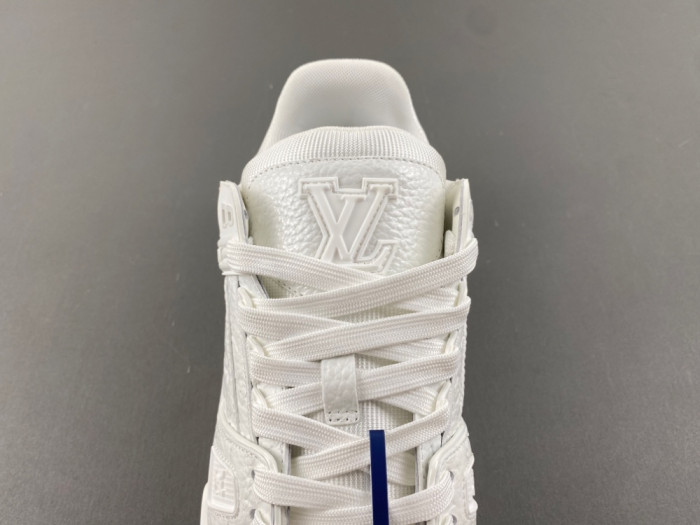 L1VV TRAINER