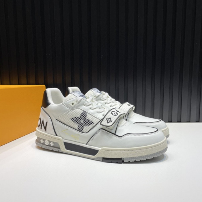 L1VV TRAINER