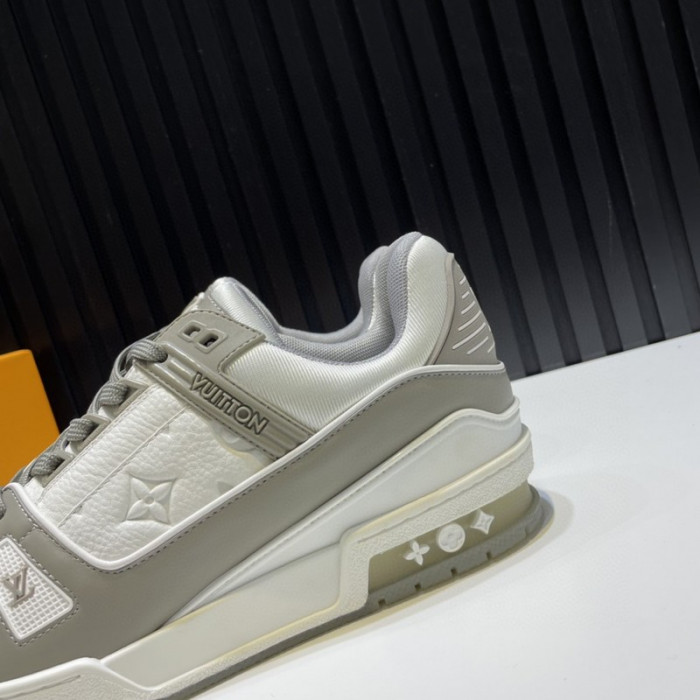 L1VV TRAINER