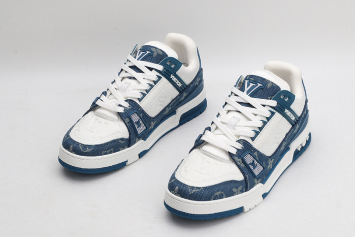 L1VV TRAINER