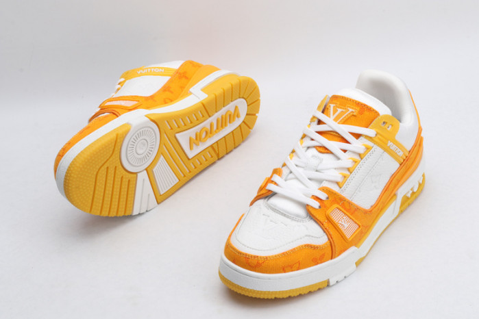 L1VV TRAINER