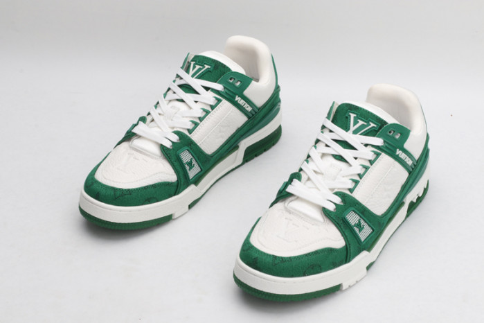 L1VV TRAINER