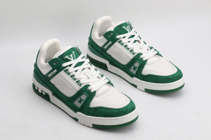 L1VV TRAINER