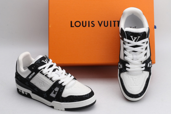 L1VV TRAINER