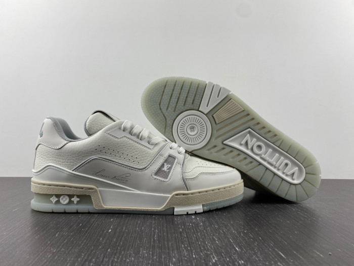 L1VV TRAINER