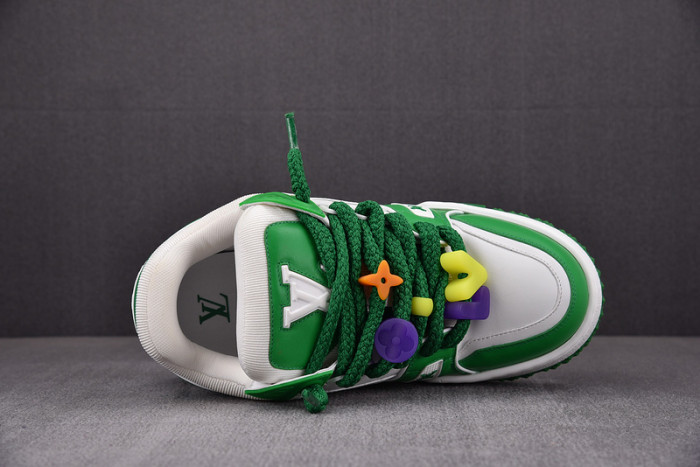 L1VV TRAINER