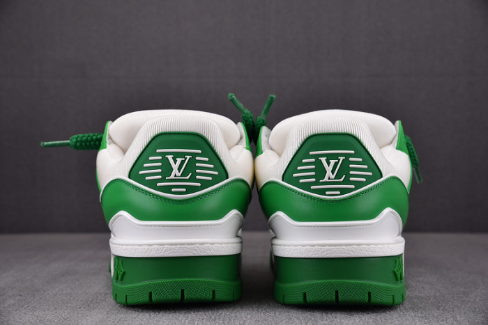 L1VV TRAINER
