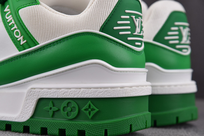 L1VV TRAINER